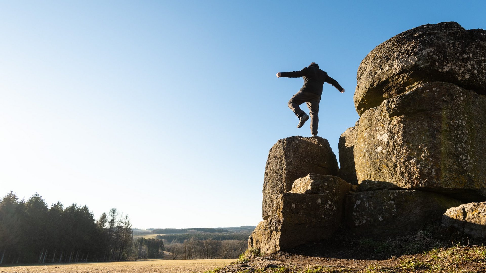 Aktivität im Freien, Landlandschaft mit Felsen und Himmel