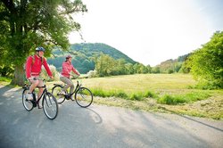Radfahrer auf der Aubach-Tour